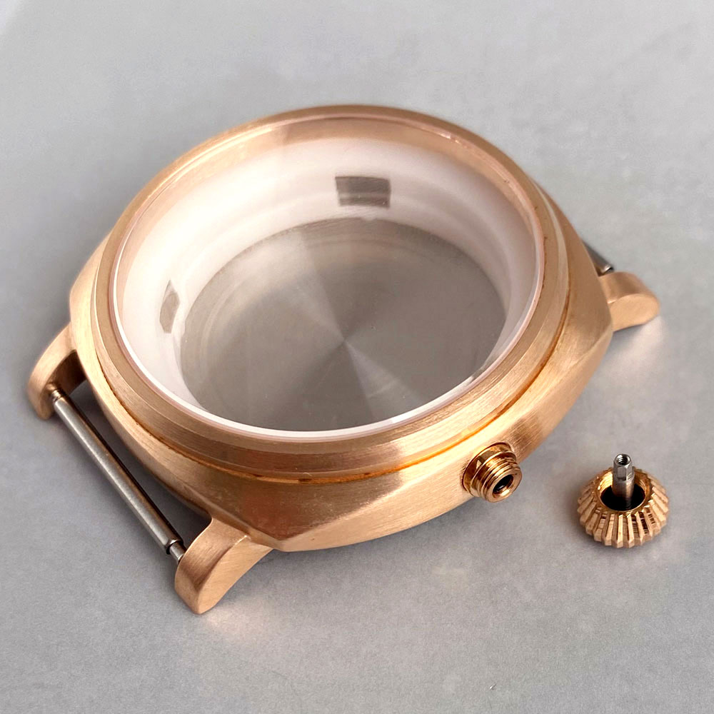 42mm CUSN8 Bronzen Vierkante K - Seiko Watch 5 Sports recensie en prijs