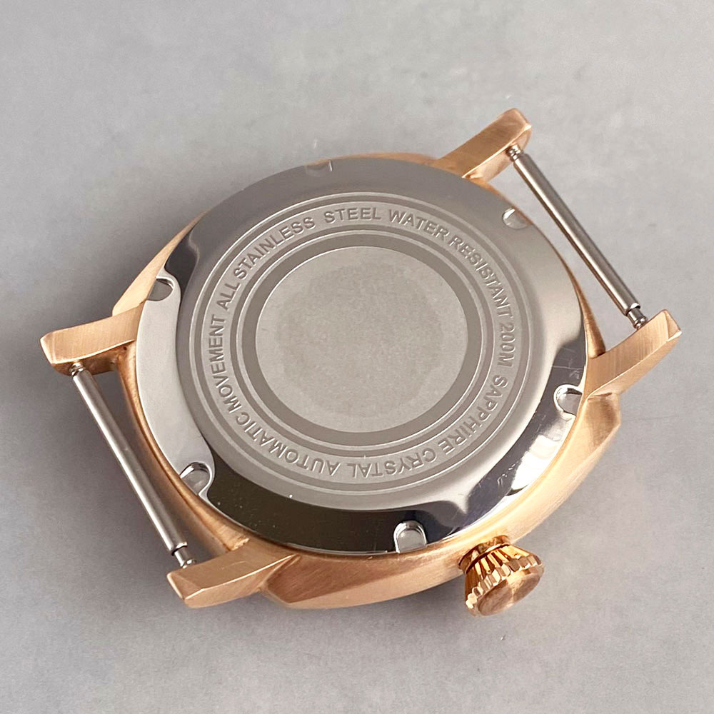 42mm CUSN8 Bronzen Vierkante K - Seiko Watch 5 Sports recensie en prijs